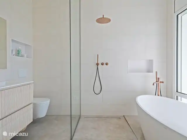 Mareterra: House with pool and views in Spain, Barcelona, Sant Andreu de Llavaneres  - villa Master suite bathroom