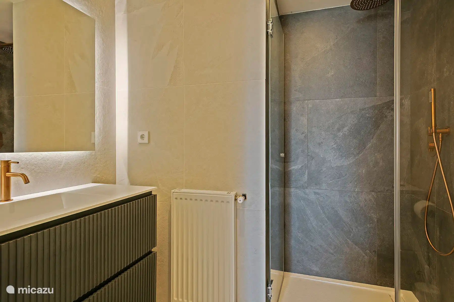 Wasser- und Feuerbad