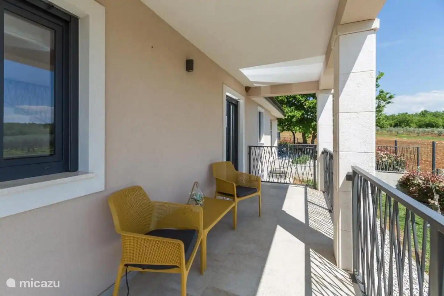 Sitzgelegenheiten im Freien