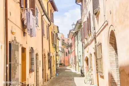 Visitez Fano, une belle ville sur la côte