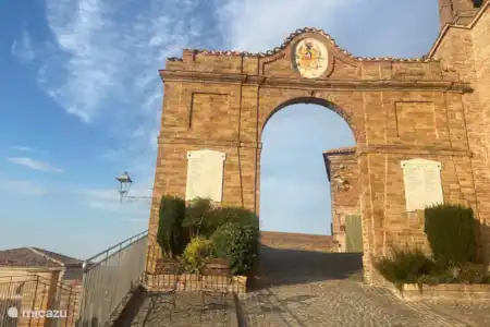 Un peu d’histoire : les 9 châteaux d’Arcevia dans la région