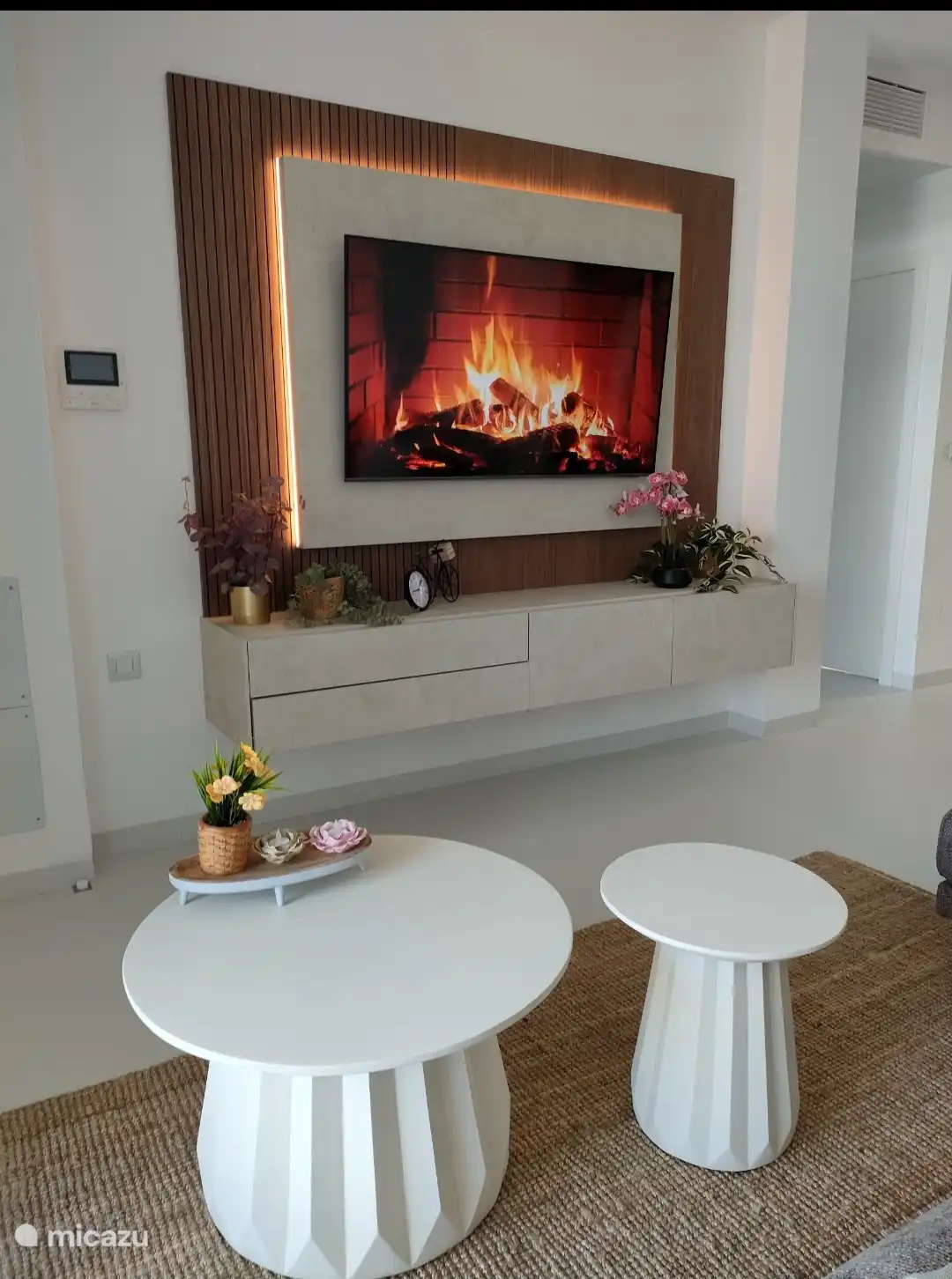 Le salon cosy avec SMART TV