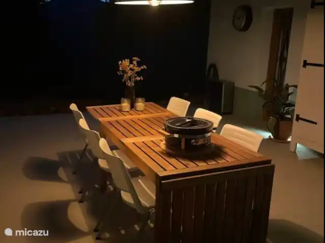 Casa Roca huren in Spanje, Andalusië, Los Ventorros de Comares - finca buiten eettafel in de avond