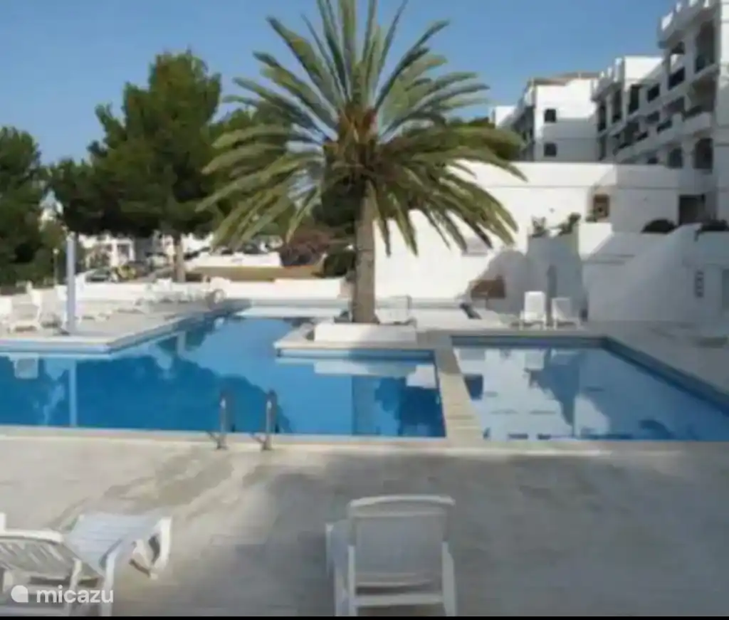 Ruim appartement in Cala Tarida
