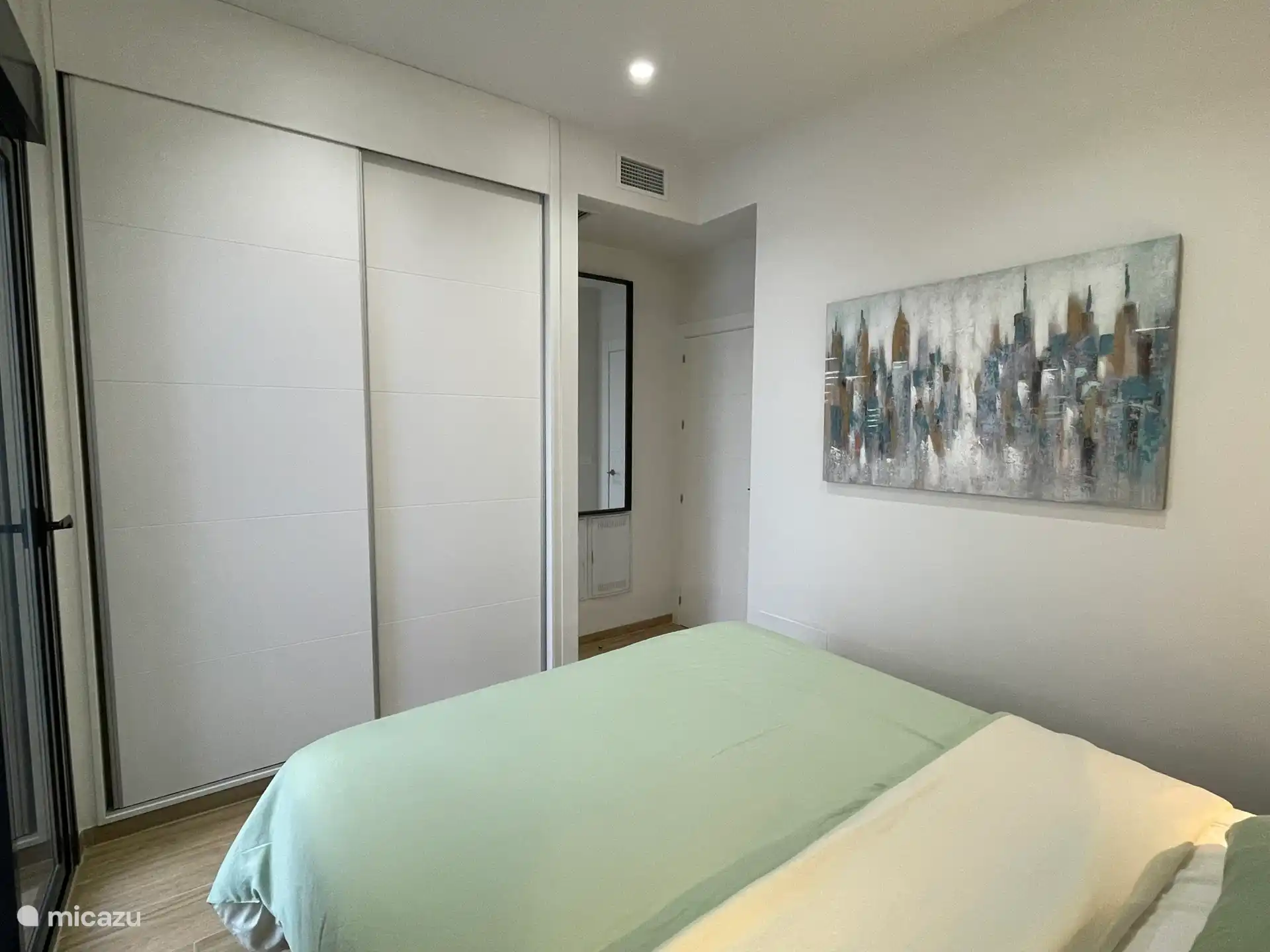 Dormitorio 1 - planta baja (con cama de 160x200cm).