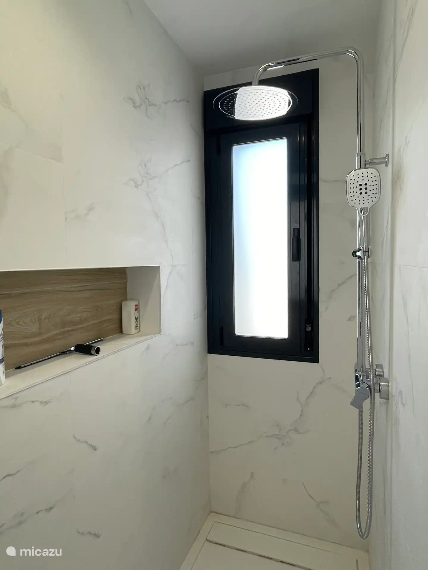 Baño en el dormitorio principal - planta.