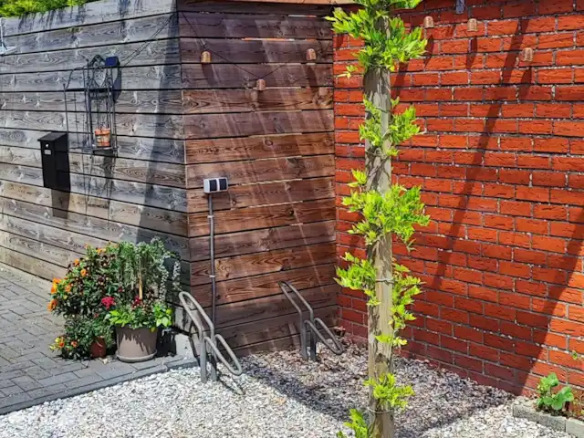 Chalet en el verde en Países Bajos, Frise, Drachtstercompagnie - chalet Punto de recarga para bicicletas eléctricas