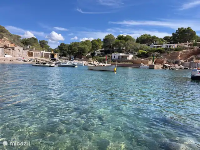 Apartamento en primera línea de playa Ibiza en España, Ibiza, Cala Tarida - casa vacacional Cala de pescadores a 5 minutos andando
