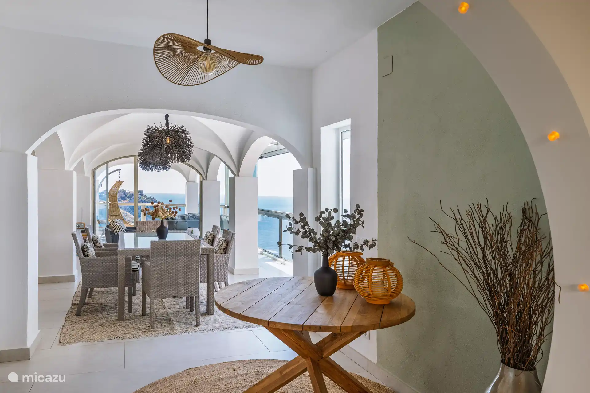 entrance to living room