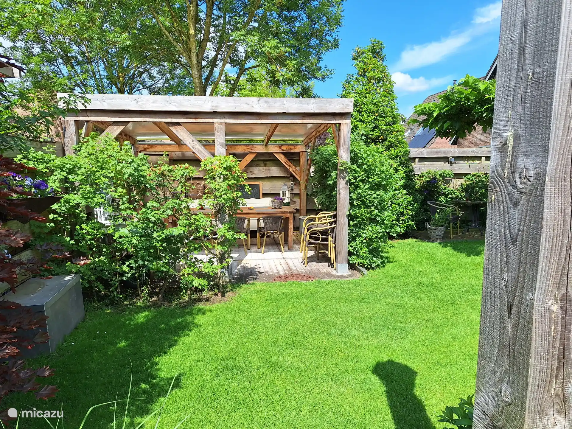 Covered garden sitting