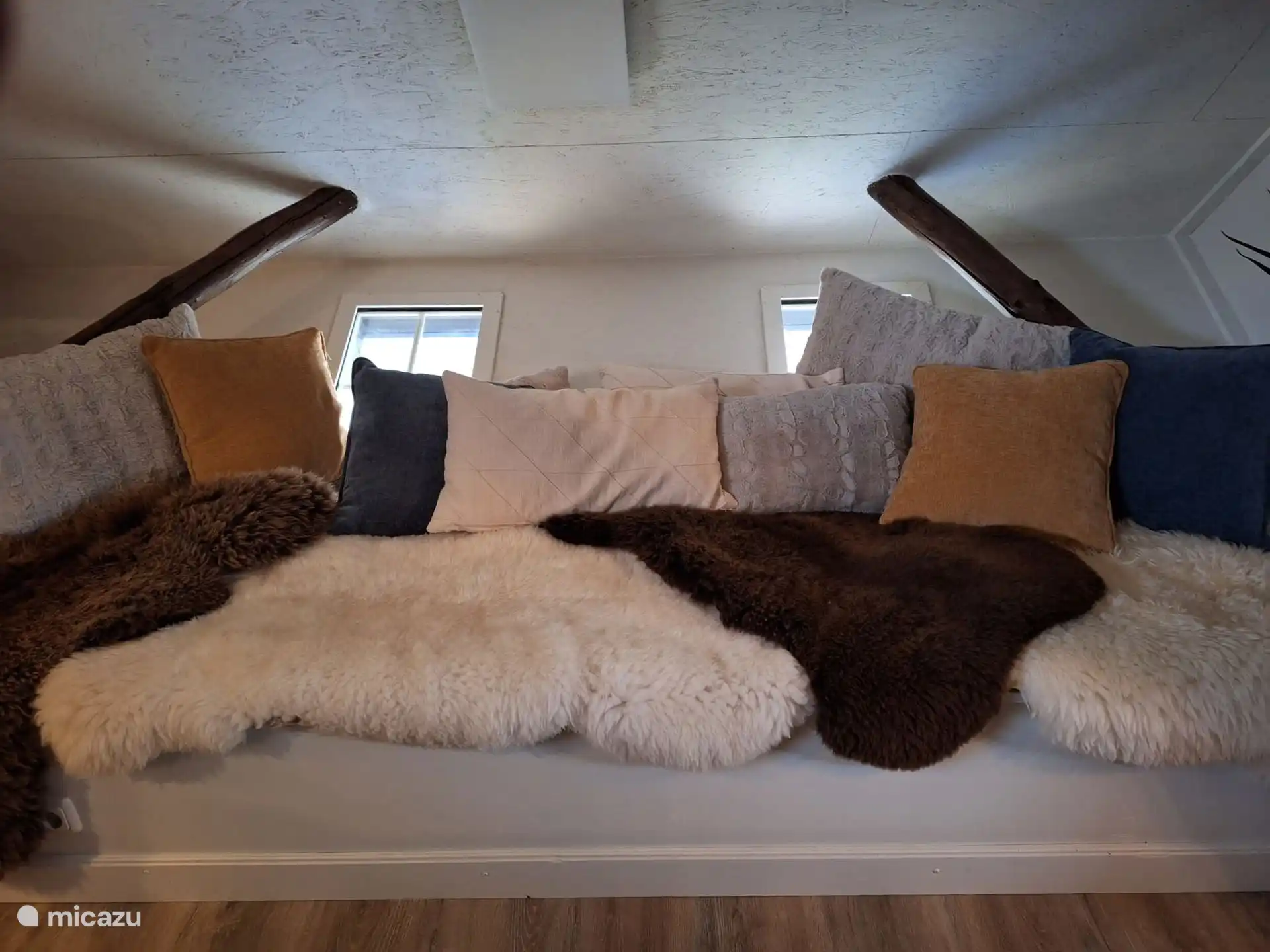 Sitting windowsill kitchen 