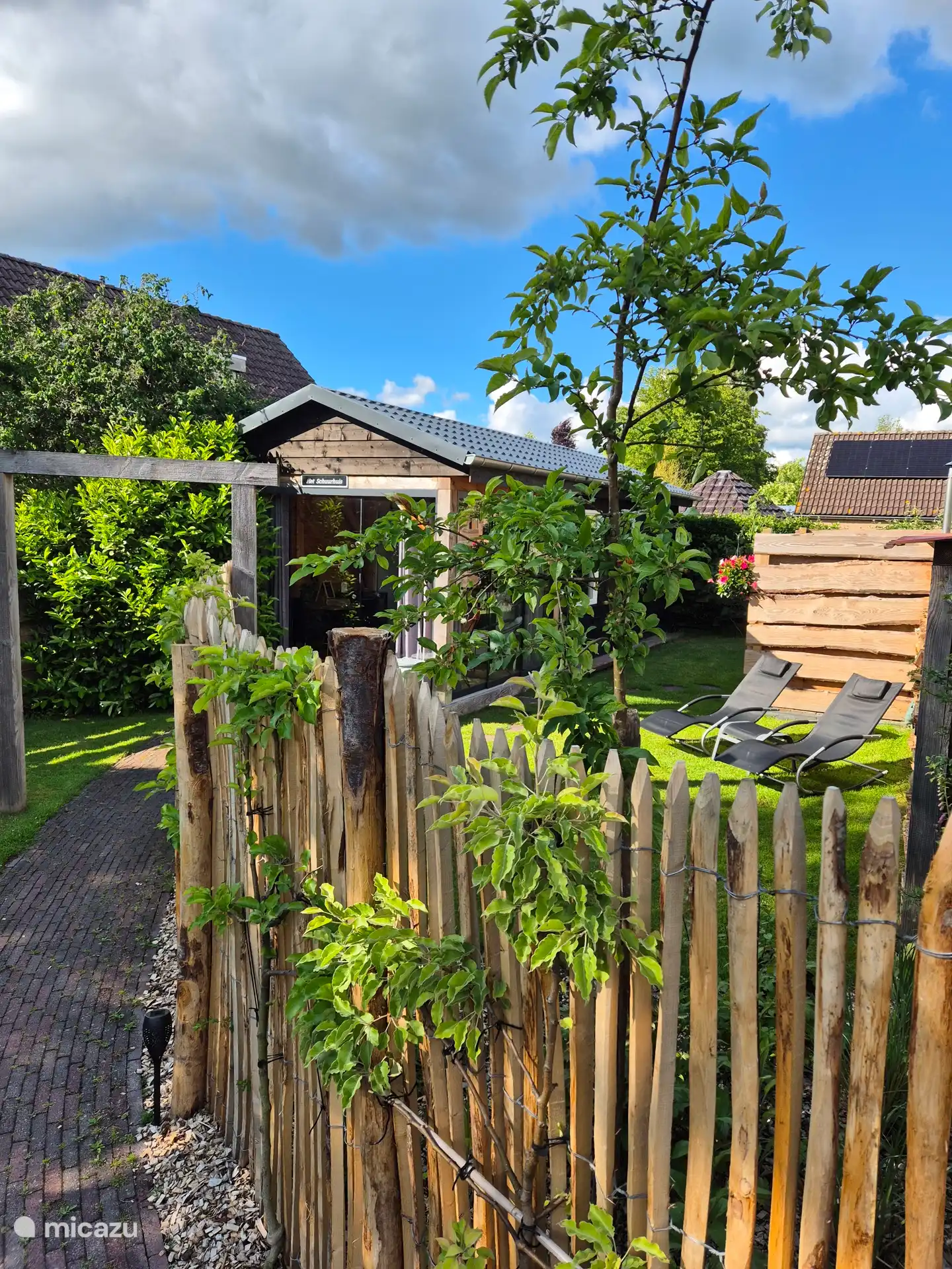 The Barn House, with private hot tub in Netherlands, Drenthe, Gees - bed & breakfast