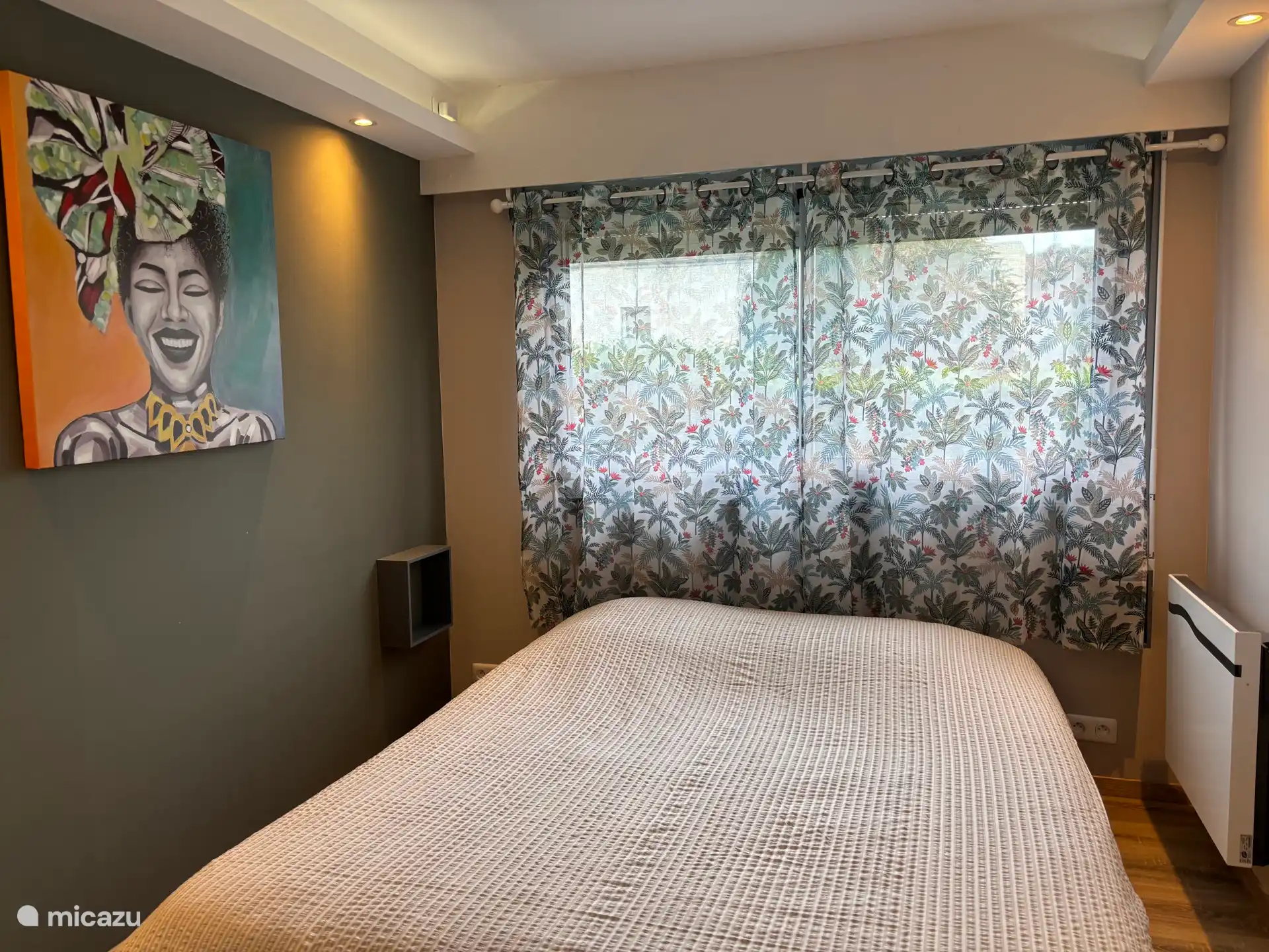 Zimmer mit einem 160 breiten Bett