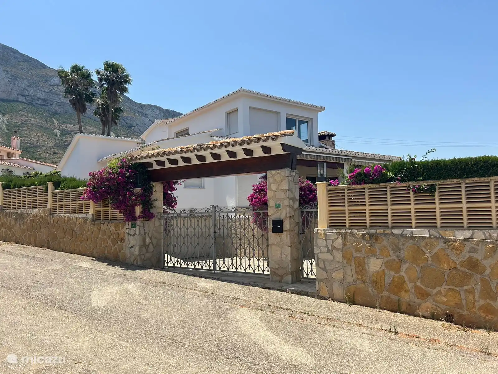 Entrance to Casa Daniëlle