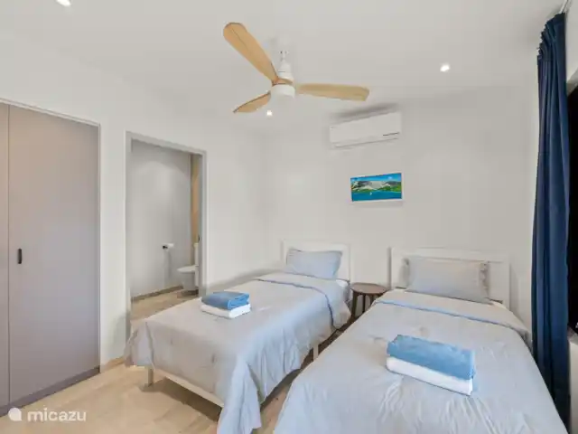 Plage Dolce Vita - Front de l’eau A | Curaçao, Banda Ariba (est), Jan Sofat - bungalow Chambre d’amis avec climatisation et salle de bain privée