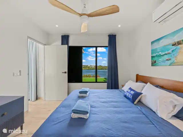 Plage Dolce Vita - Front de l’eau A | Curaçao, Banda Ariba (est), Jan Sofat - bungalow Chambre confortable et climatisée avec salle de bains privative