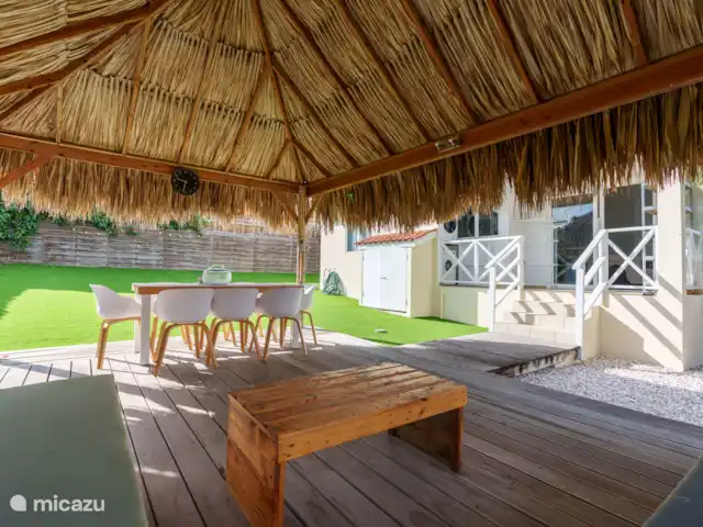 Maison familiale Jan Thiel à Marbella | Curaçao, Banda Ariba (est), Marbella Estate - villa Ensemble de salon sur la terrasse