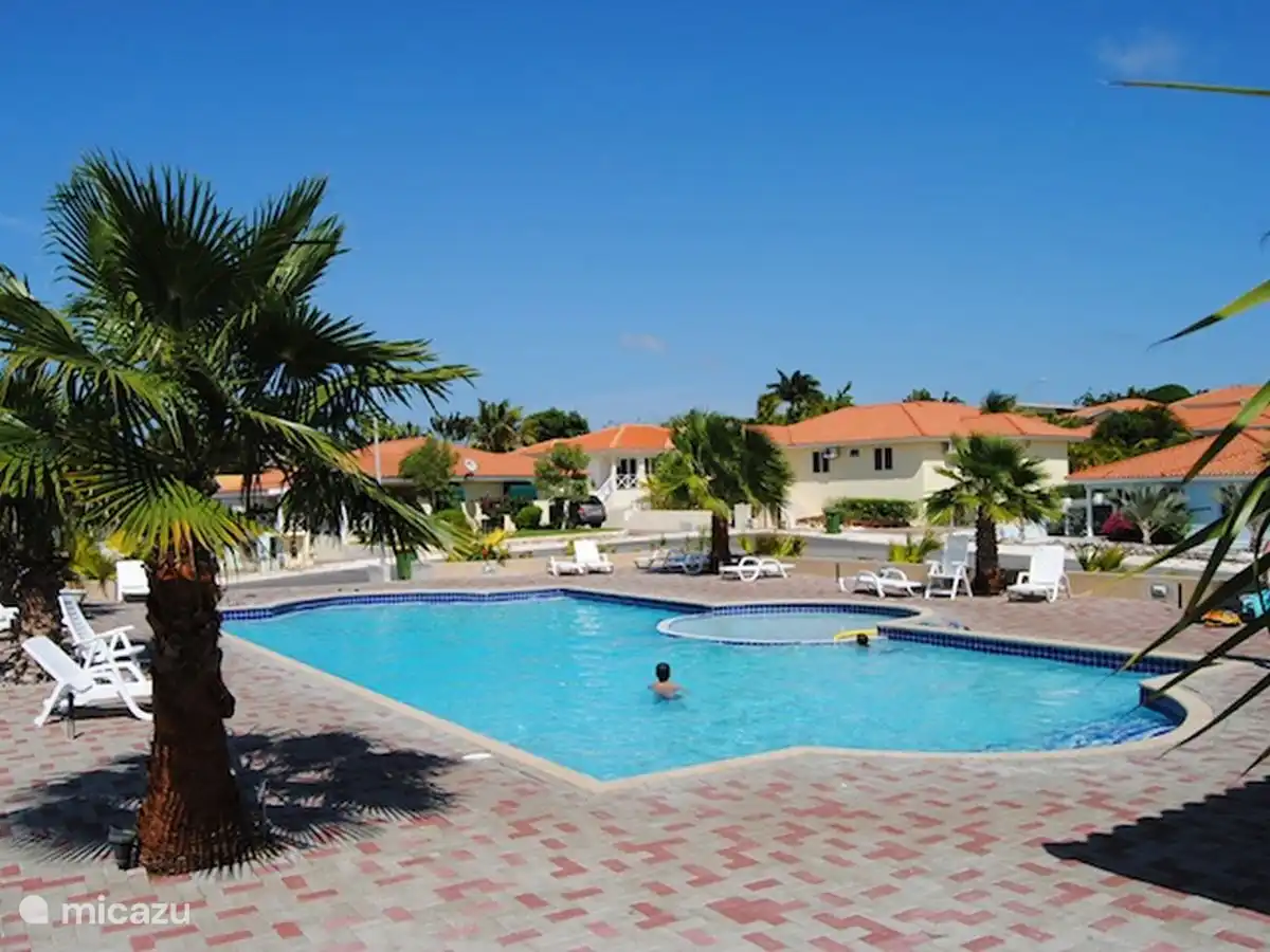 Gemeinschaftlicher Swimmingpool