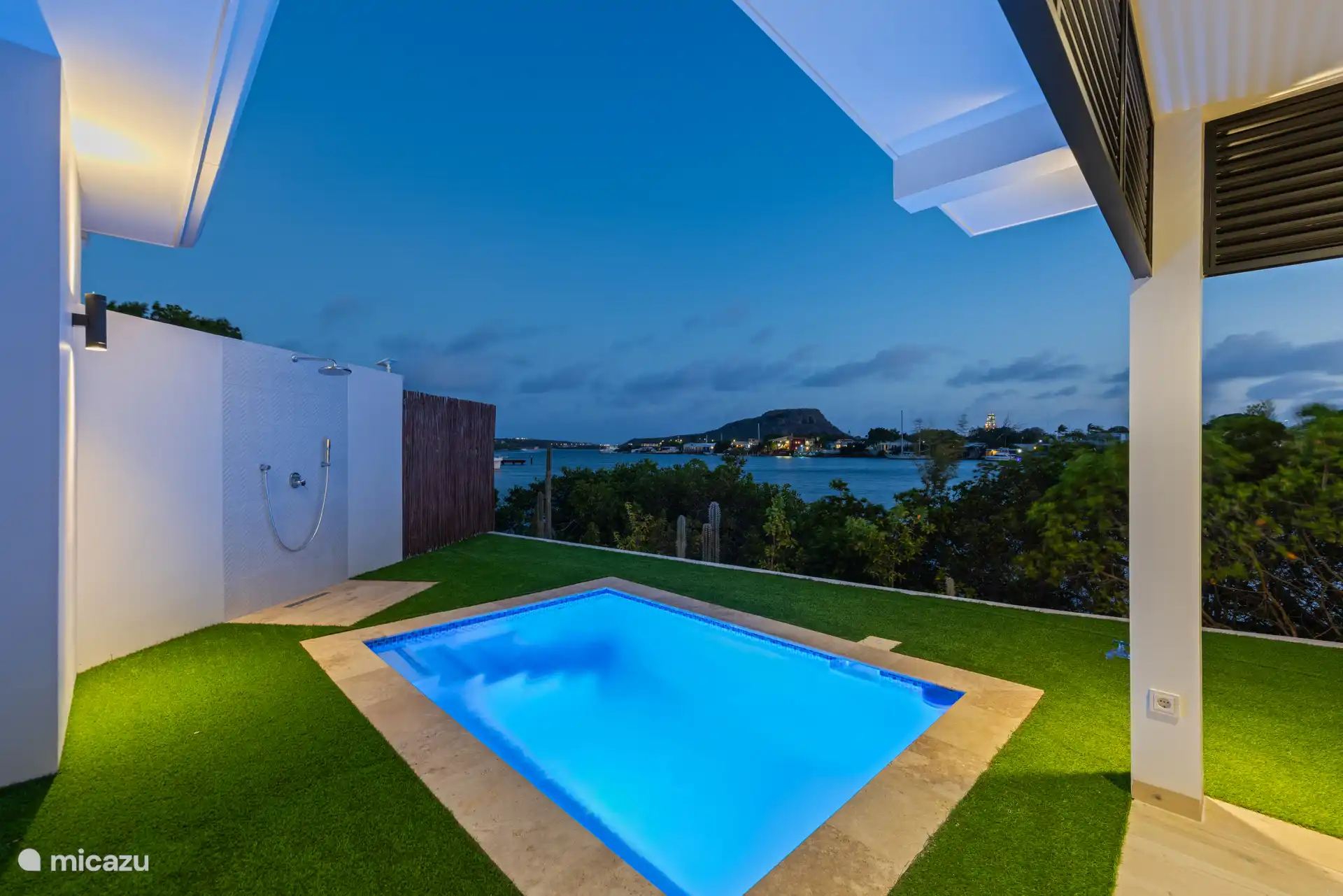 Schöne Sonnenuntergänge von Ihrer Veranda aus.