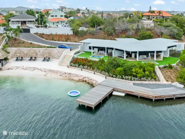 Dolce Vita Beach - Waterfront C huren in Curaçao, Banda Ariba (oost), Jan Sofat - bungalow Luxe Waterfront Bungalow Dolce Vita Beach met Privézwembad & Strand – Jan Sofat, Curaçao
