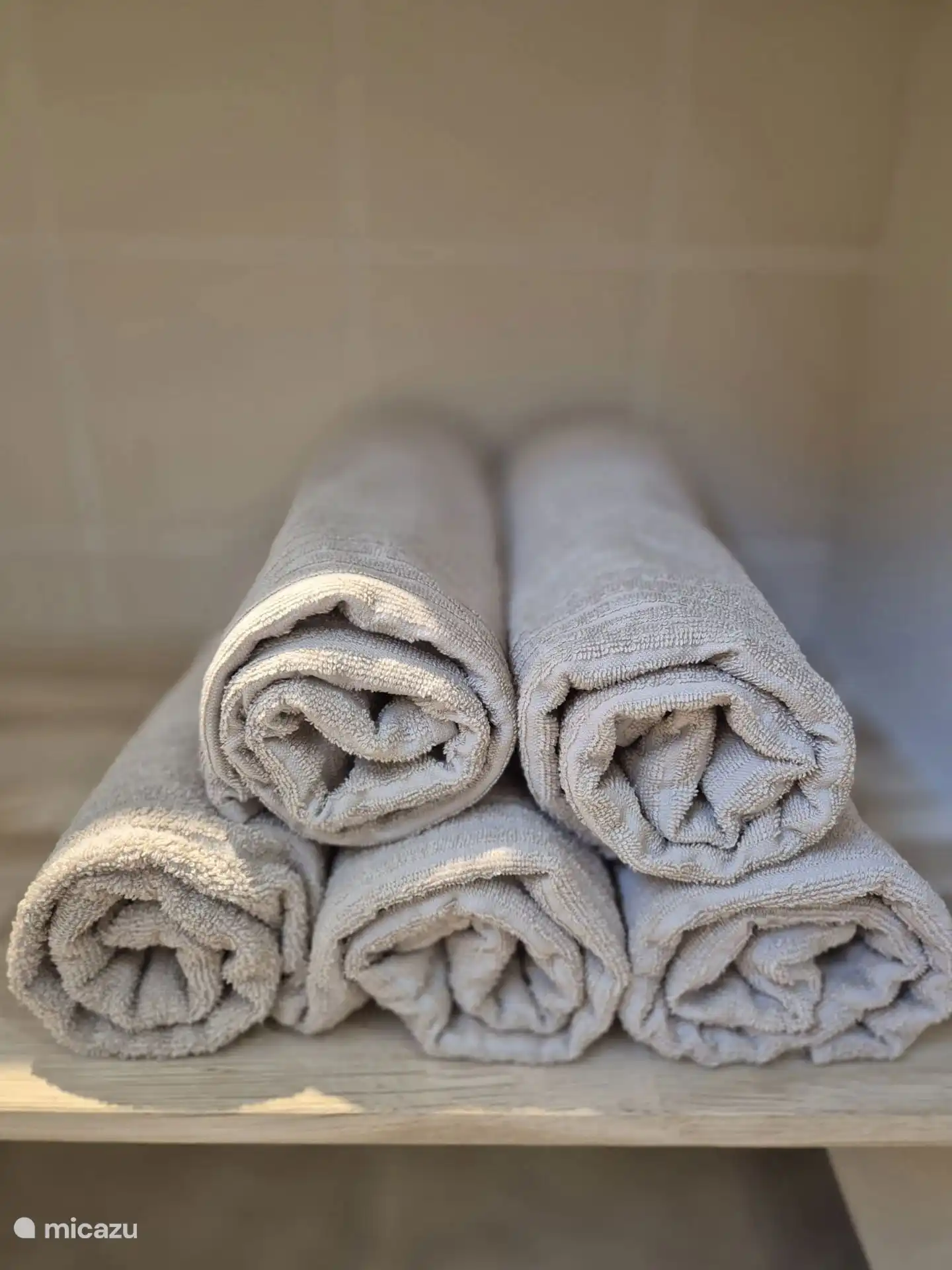 Serviettes de bain et serviettes de plage incluses