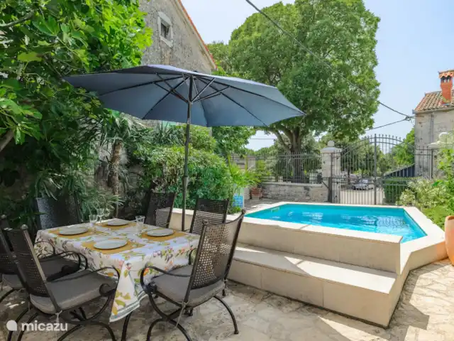 Villa Annette | Croatie, Istrie, Porec - villa coin salon extérieur