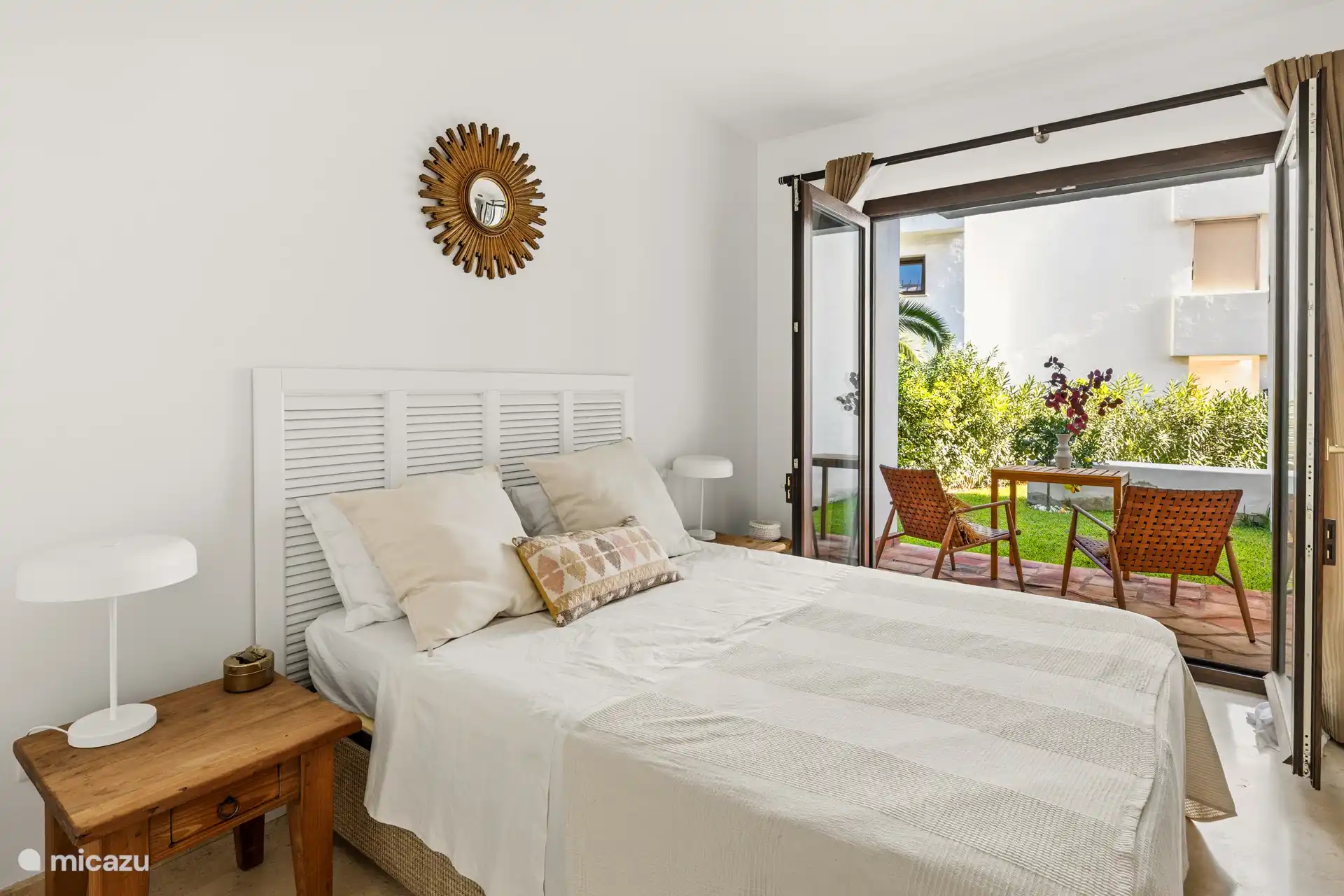 Chambre parentale avec terrasse privée et salle de bain attenante