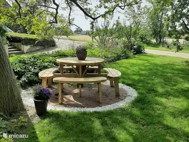 casa vacacional en Países Bajos, Güeldres, Dodewaard – La nuez diminuta Siéntate bajo el nogal.