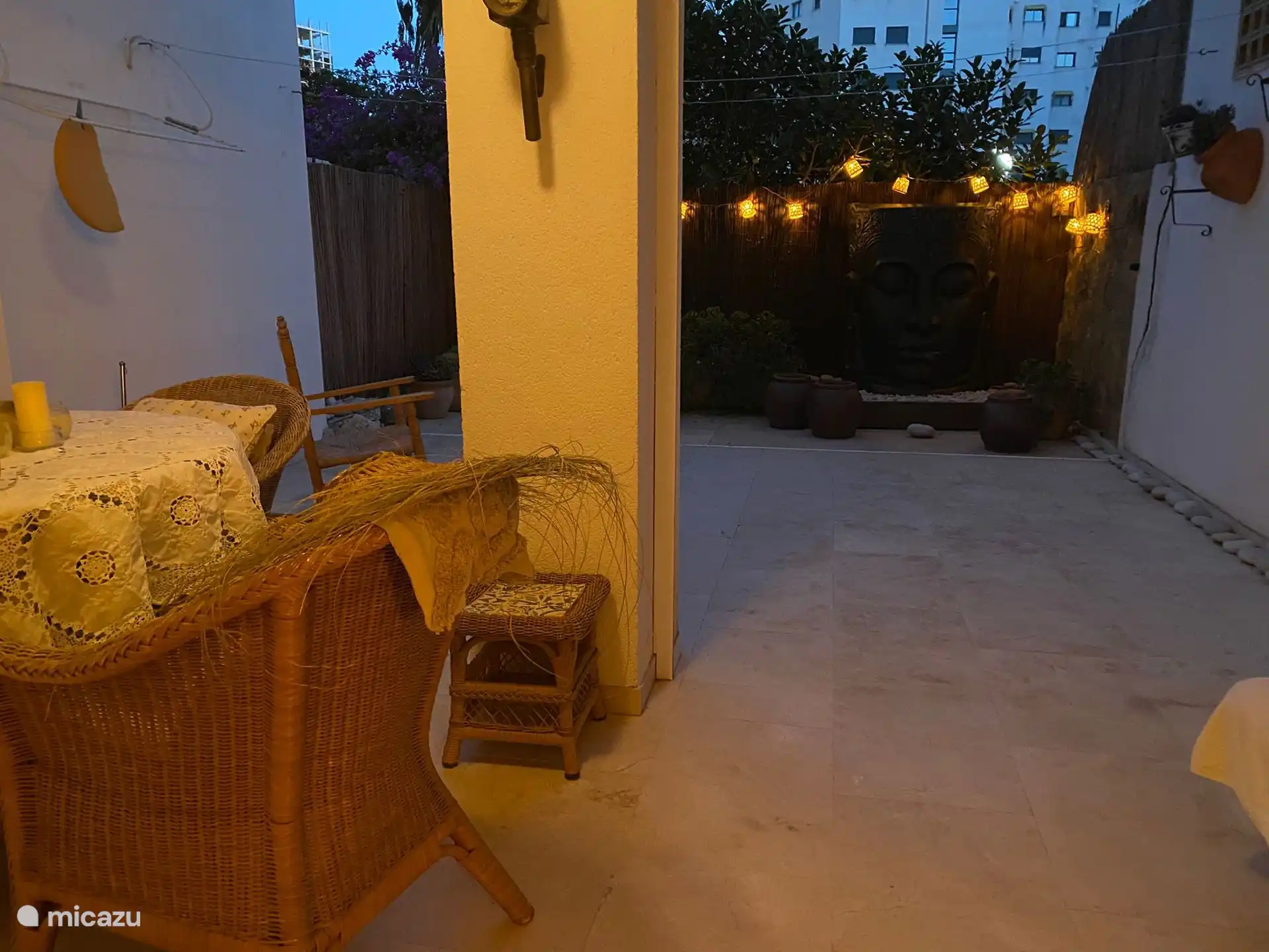 Salle à manger sur la terrasse