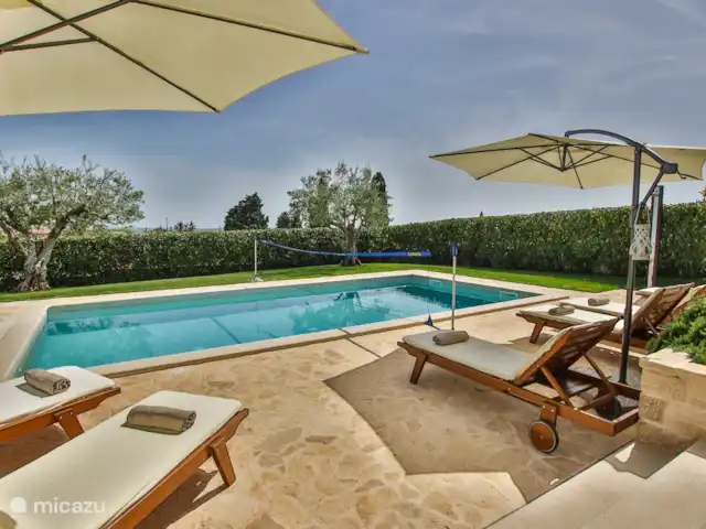 Villa Elizabet en Croacia, Istria, Kastelir-Labinci - villa piscina