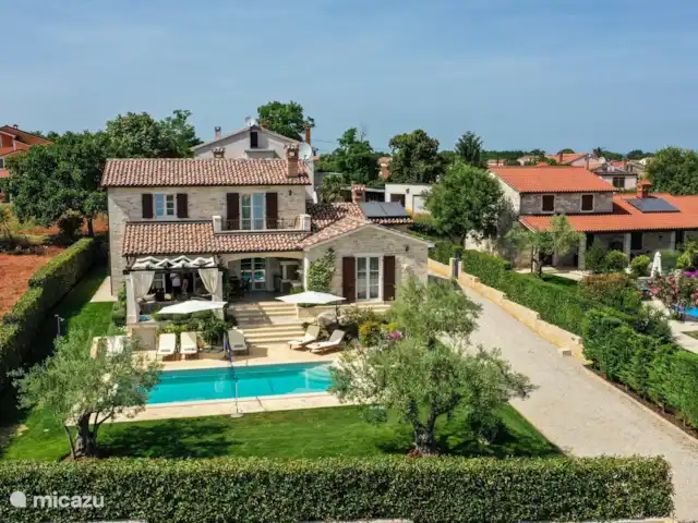 Villa Elizabet en Croacia, Istria, Kastelir-Labinci - villa La villa