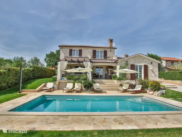 Villa Elizabet en Croacia, Istria, Kastelir-Labinci - villa La villa