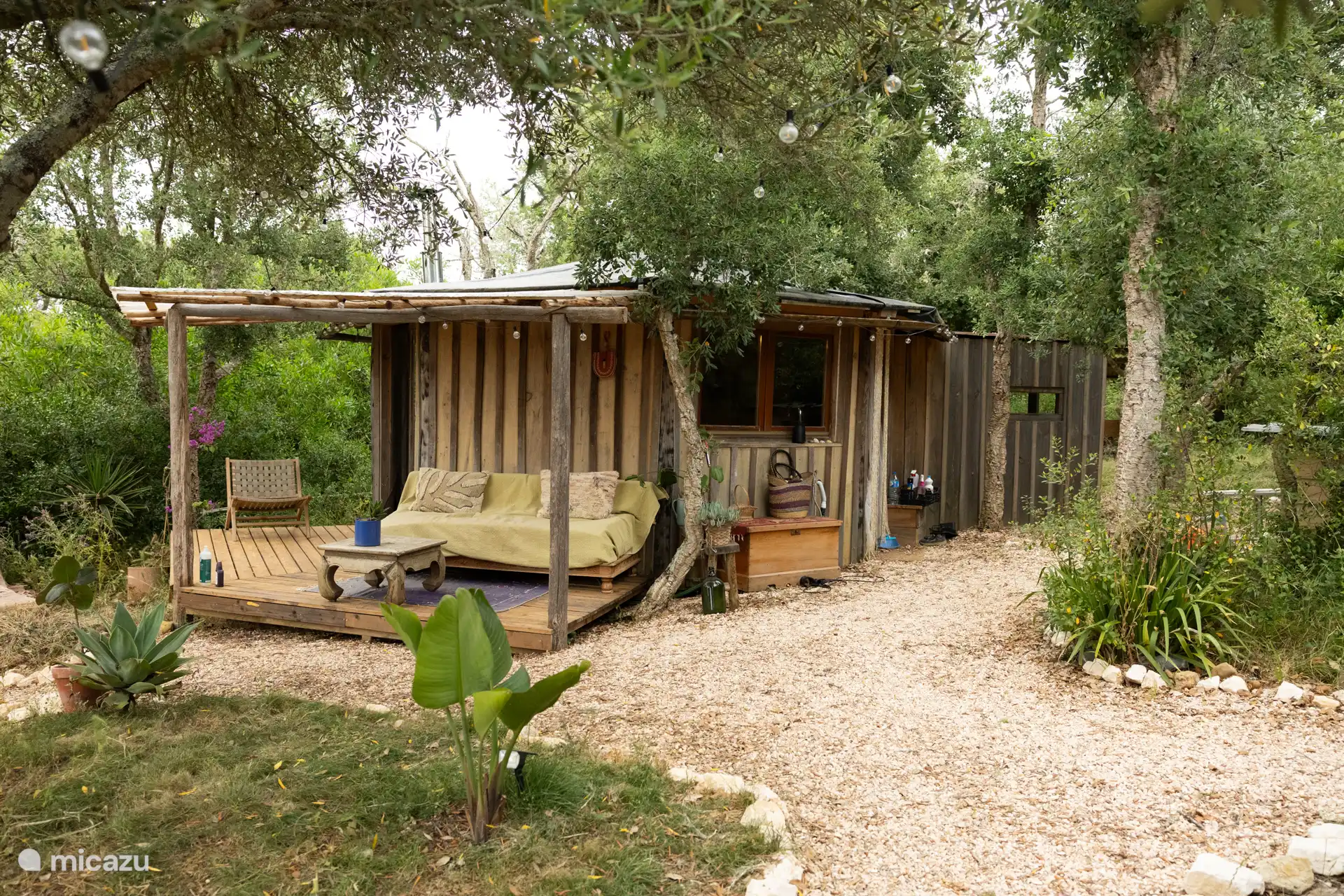 The cottage in the country 