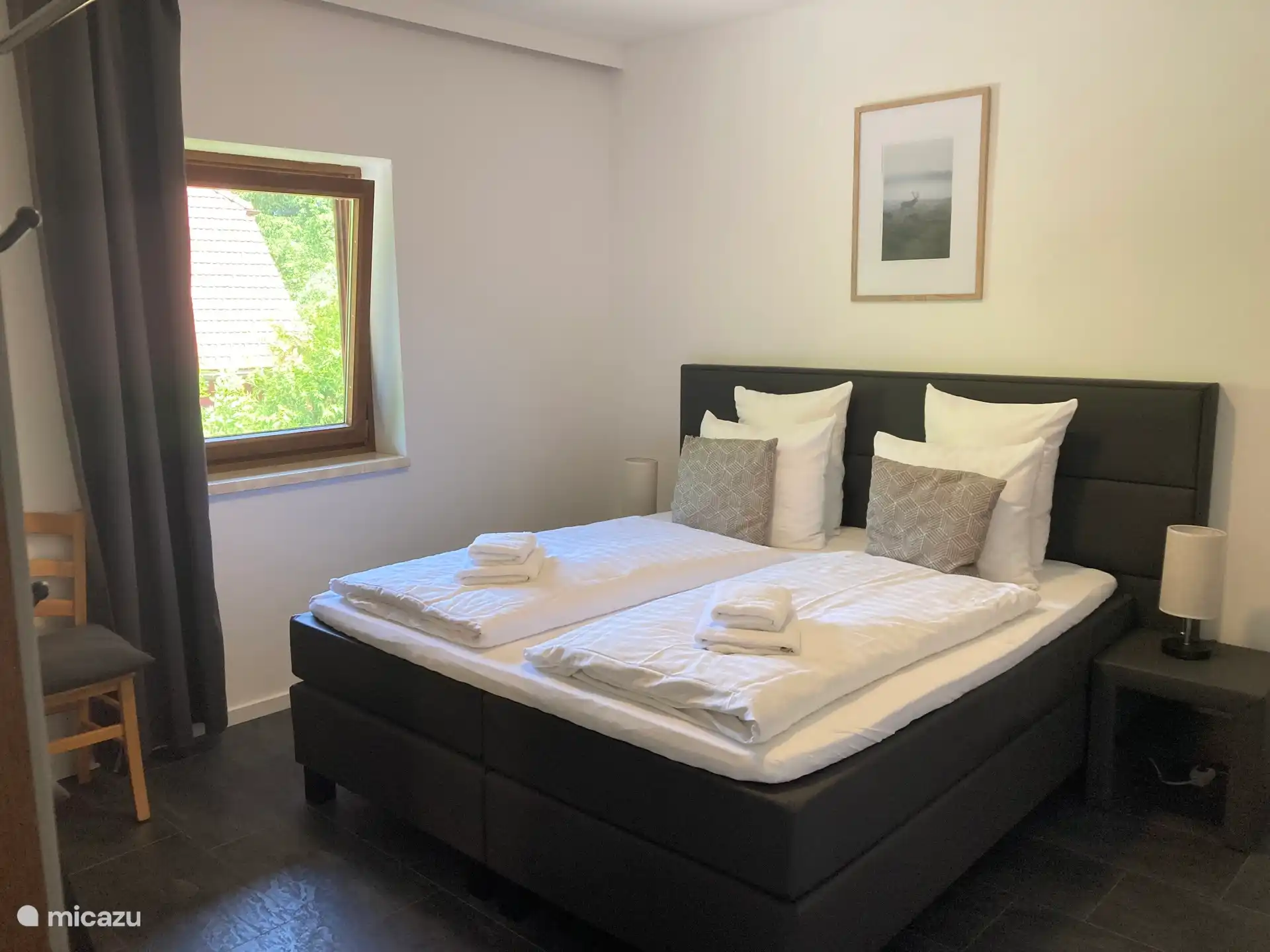 Schlafzimmer, Hotel-Boxspringbett, Details. 