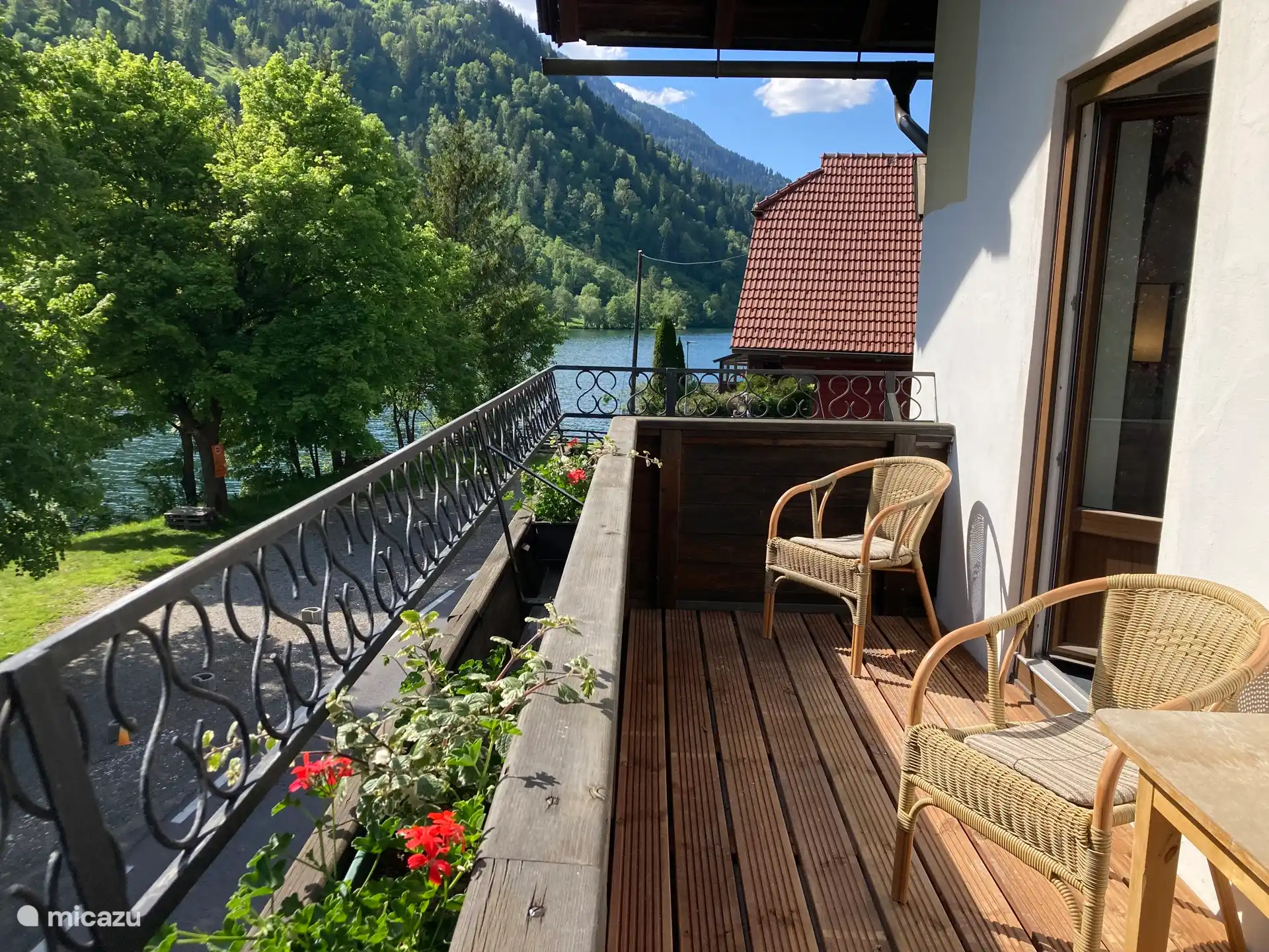 Balkon, Seeblick, Bergblick