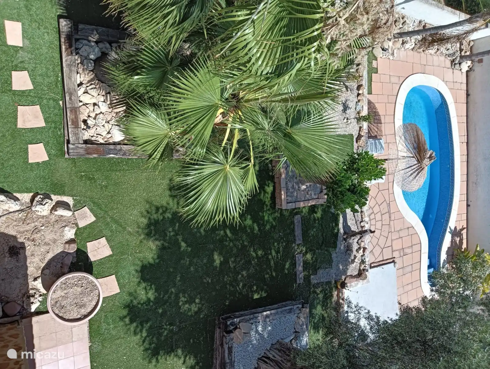 Garden view from the terrace on the 3rd level