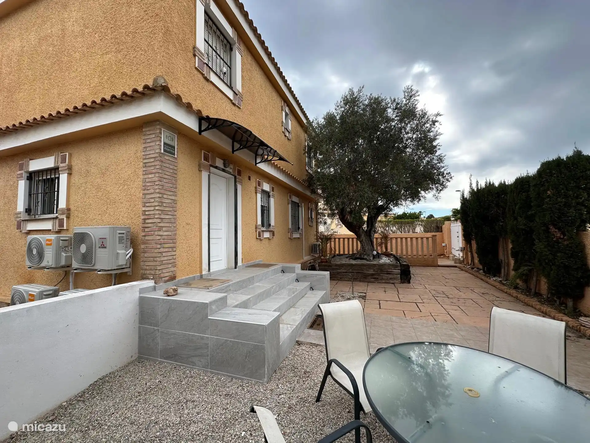 The upstairs terrace