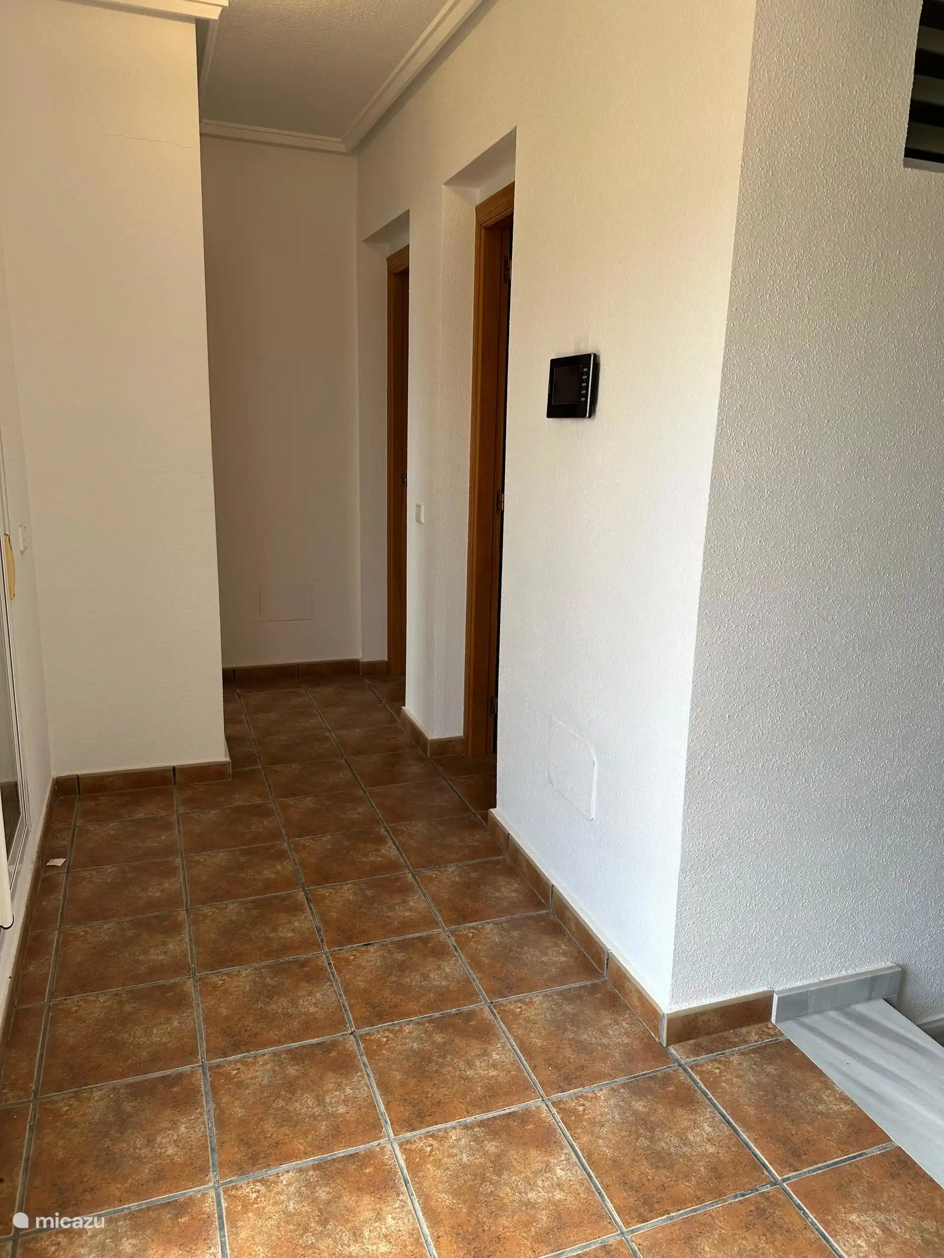 Upstairs distribution corridor