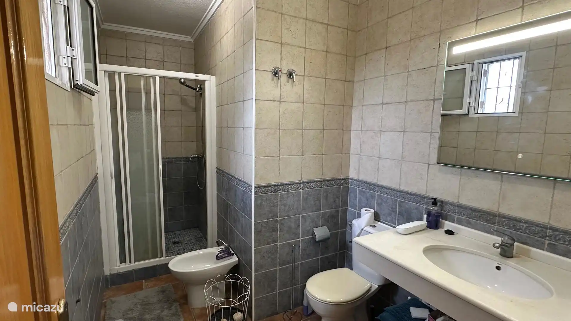 Upstairs Suite Bathroom