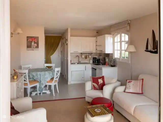 Location de Vacances France, Côte d'Azur, Cagnes-sur-Mer, appartement -  Parc des Vespins Charme Réservé aux adultes Salon