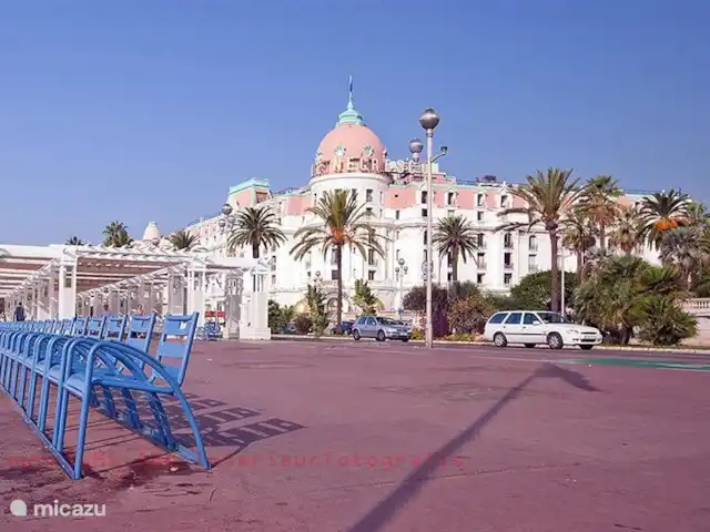 Location de Vacances France, Côte d'Azur, Cagnes-sur-Mer, appartement -  Parc des Vespins Charme Réservé aux adultes Belle promenade, accessible en 10 minutes