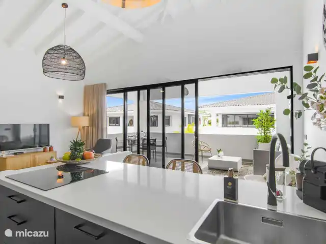 apartamento en Curazao, Banda Arriba (este), Jan Thiel – Penthouse Sunny Palm Curazao Cocina completa y lujosa con todas las necesidades
