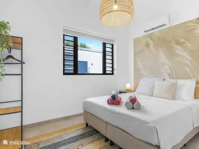 apartamento en Curazao, Banda Arriba (este), Jan Thiel – Penthouse Sunny Palm Curazao Dormitorio 2 con aire acondicionado