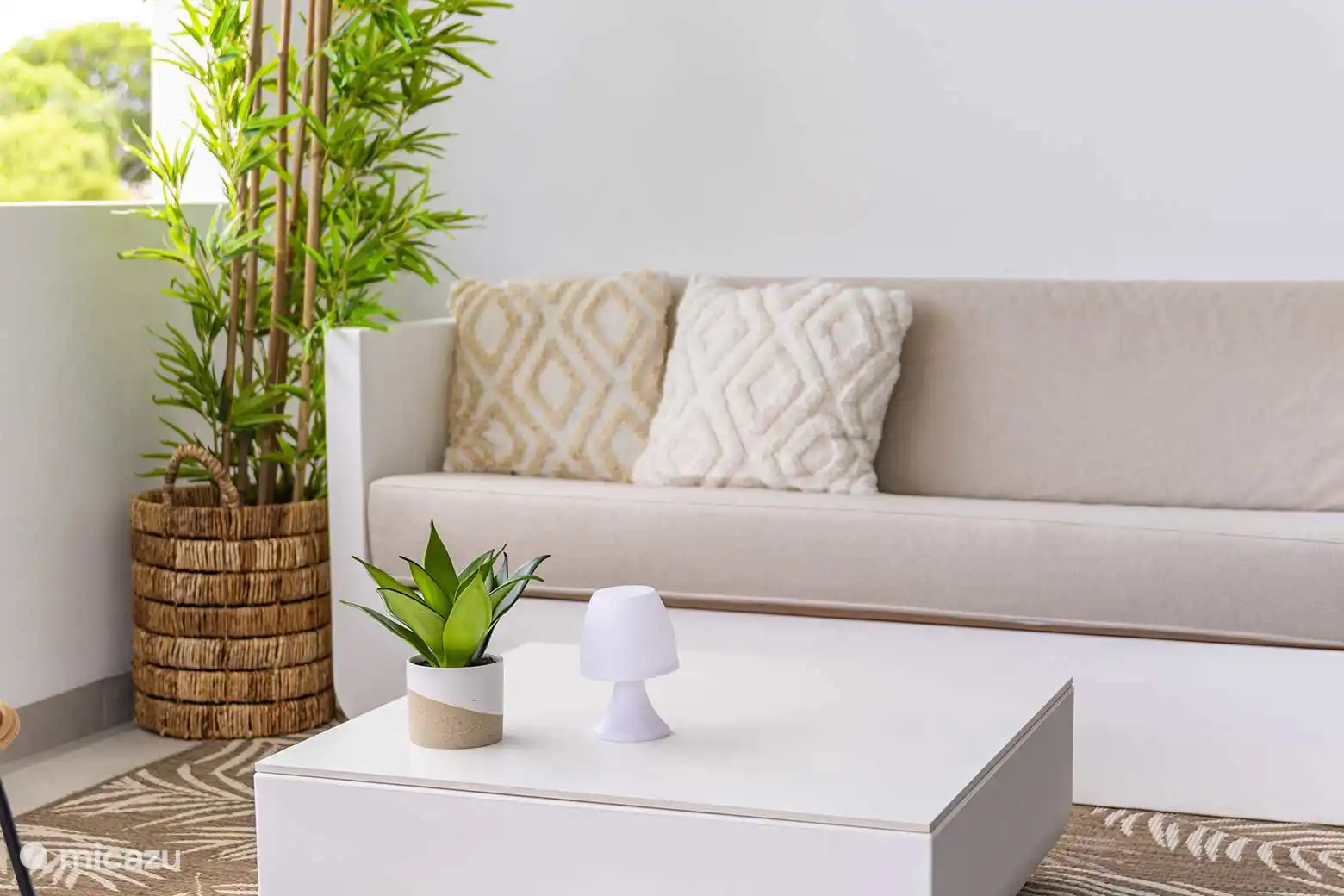 Sofá salón balcón