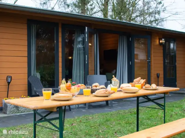 Chalet Birdsong | Pays-Bas, Gueldre, Wells - chalet Il y a une table pliante dans la grange