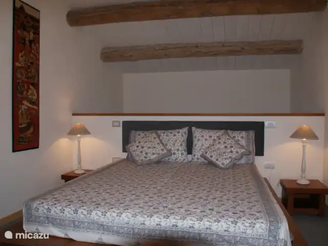 apartamento en Italia, Marche, Cagli Pesaro-Urbino – AGROTURISMO VELLANETA - AURORA El dormitorio del apartamento Aurora