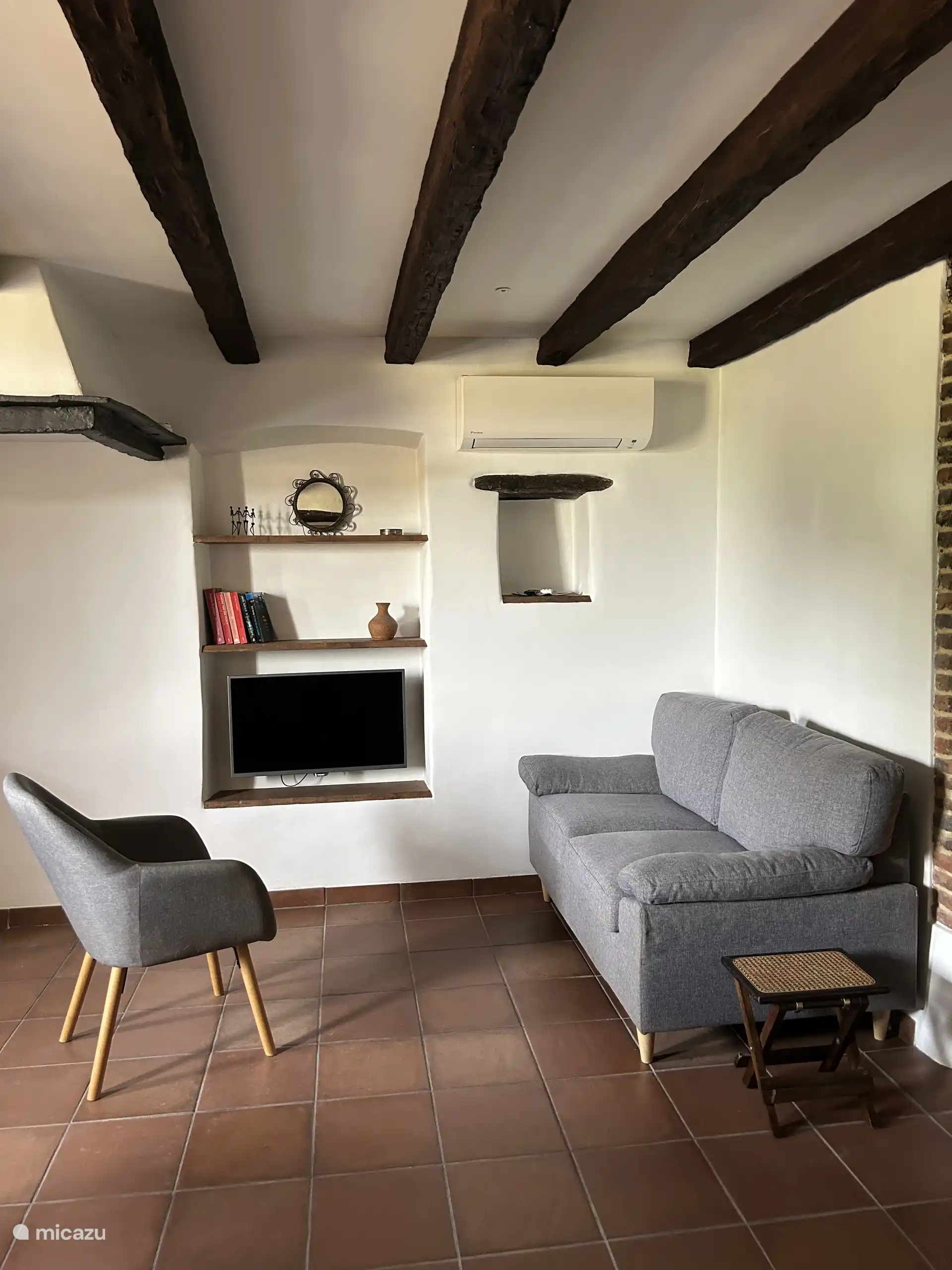 Coin salon avec télévision Android