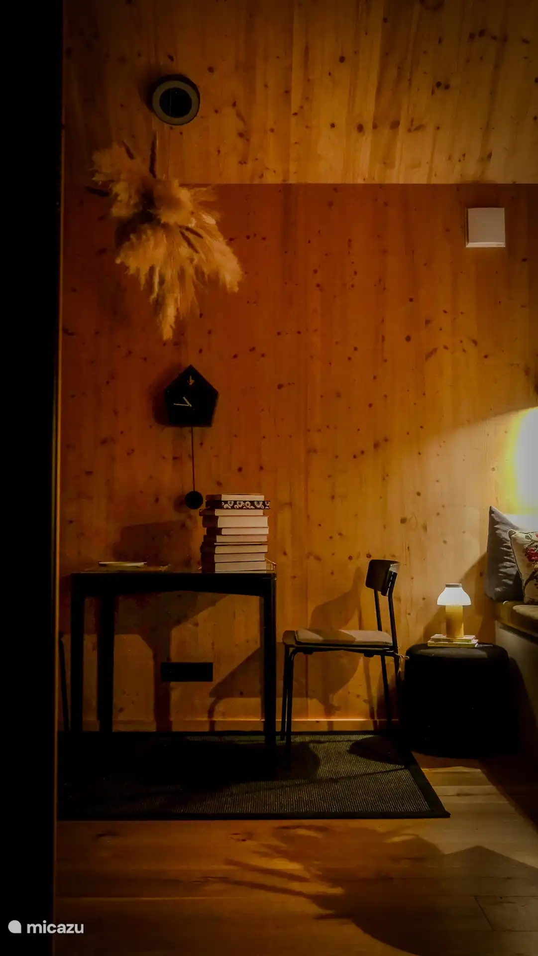 Woonruimte in de avond