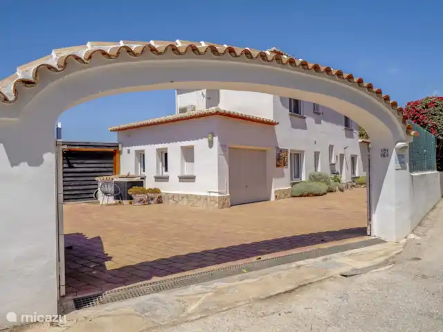 Casa La Paz | Espagne, Costa Blanca, Moraira - villa Place de parking privée à côté de la villa.