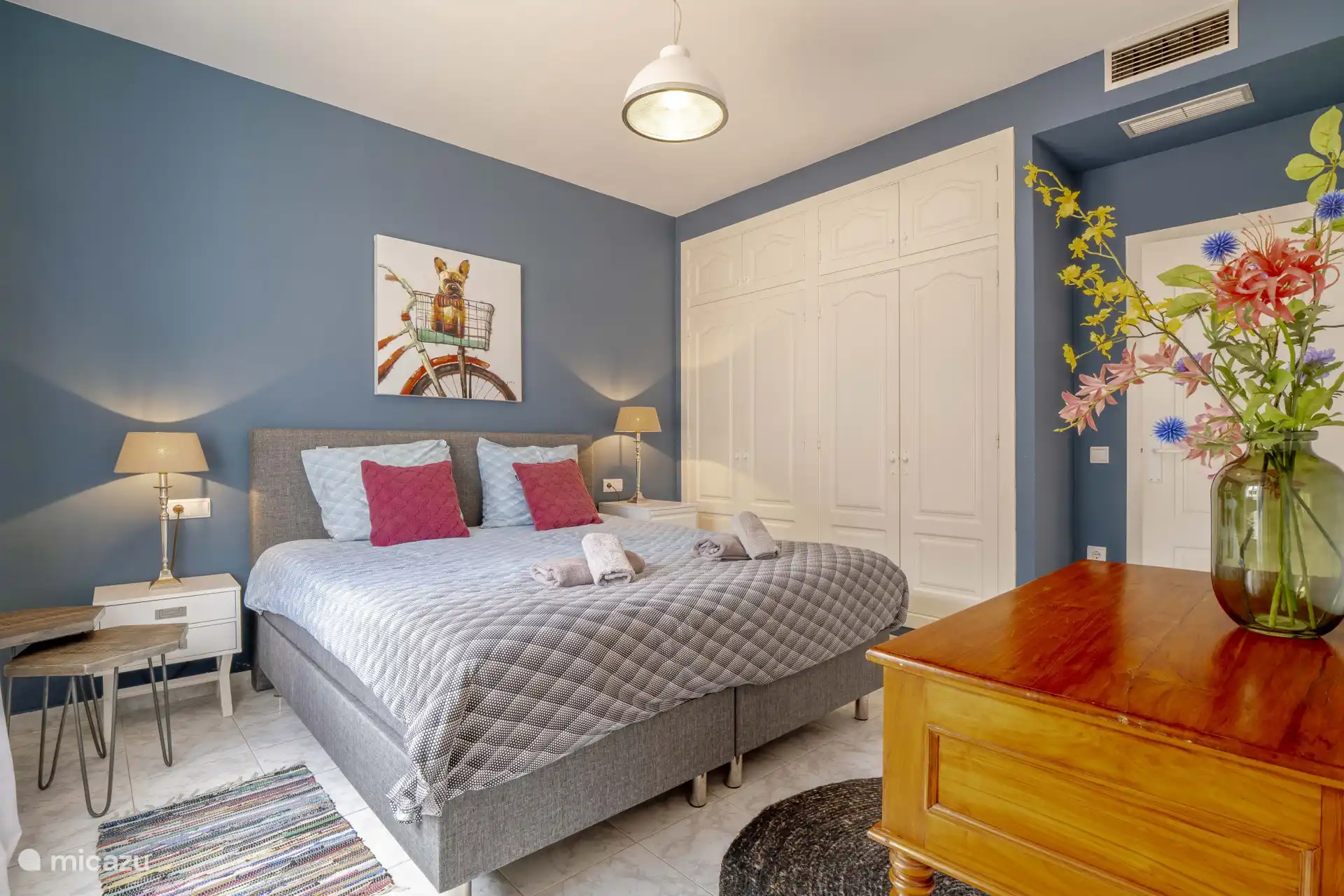 Zimmer mit Hotelqualität, aber komplett privat.